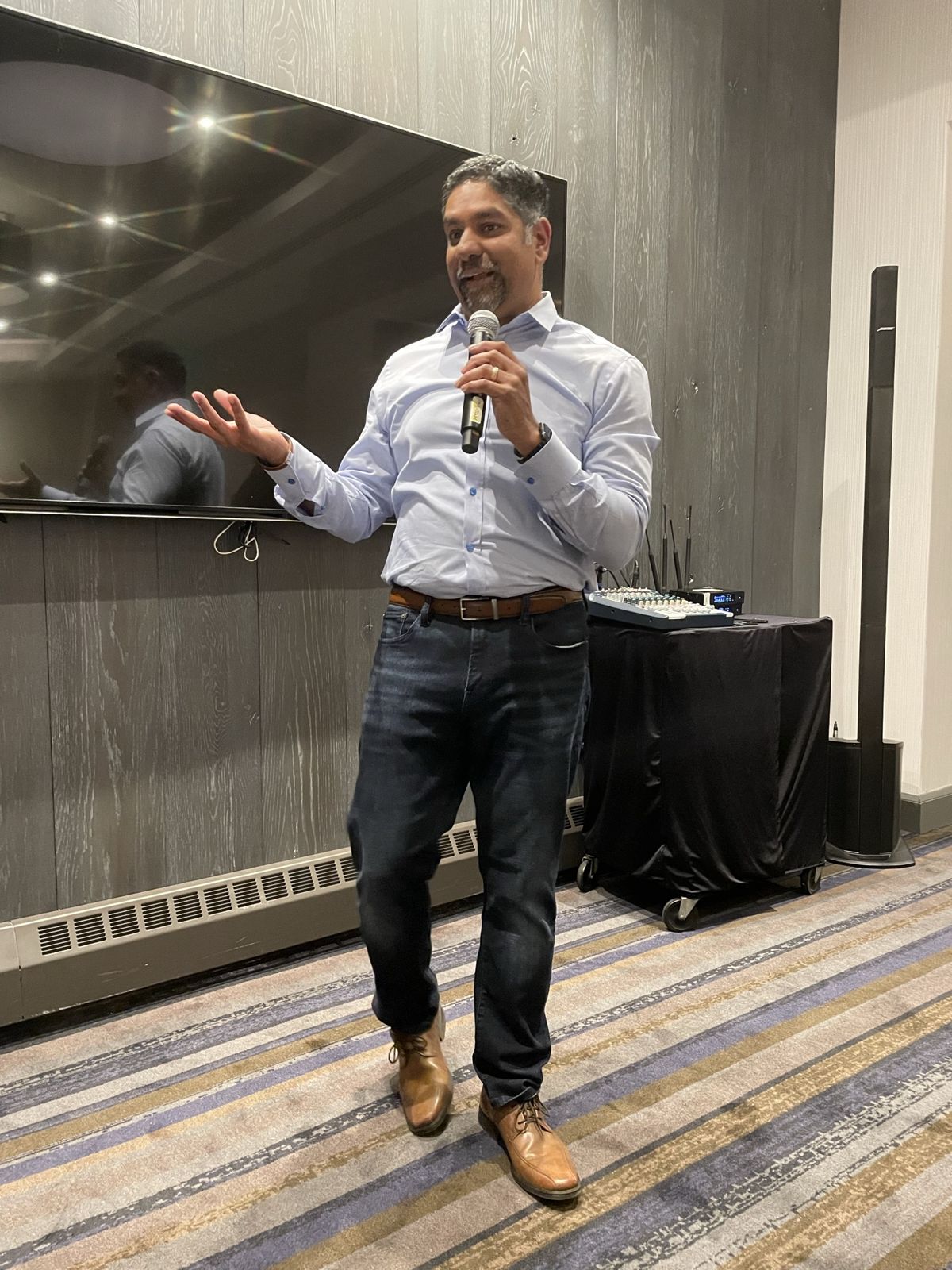 Pinaki Kathiari facilitating at Firstup Attune Unplugged 2023
